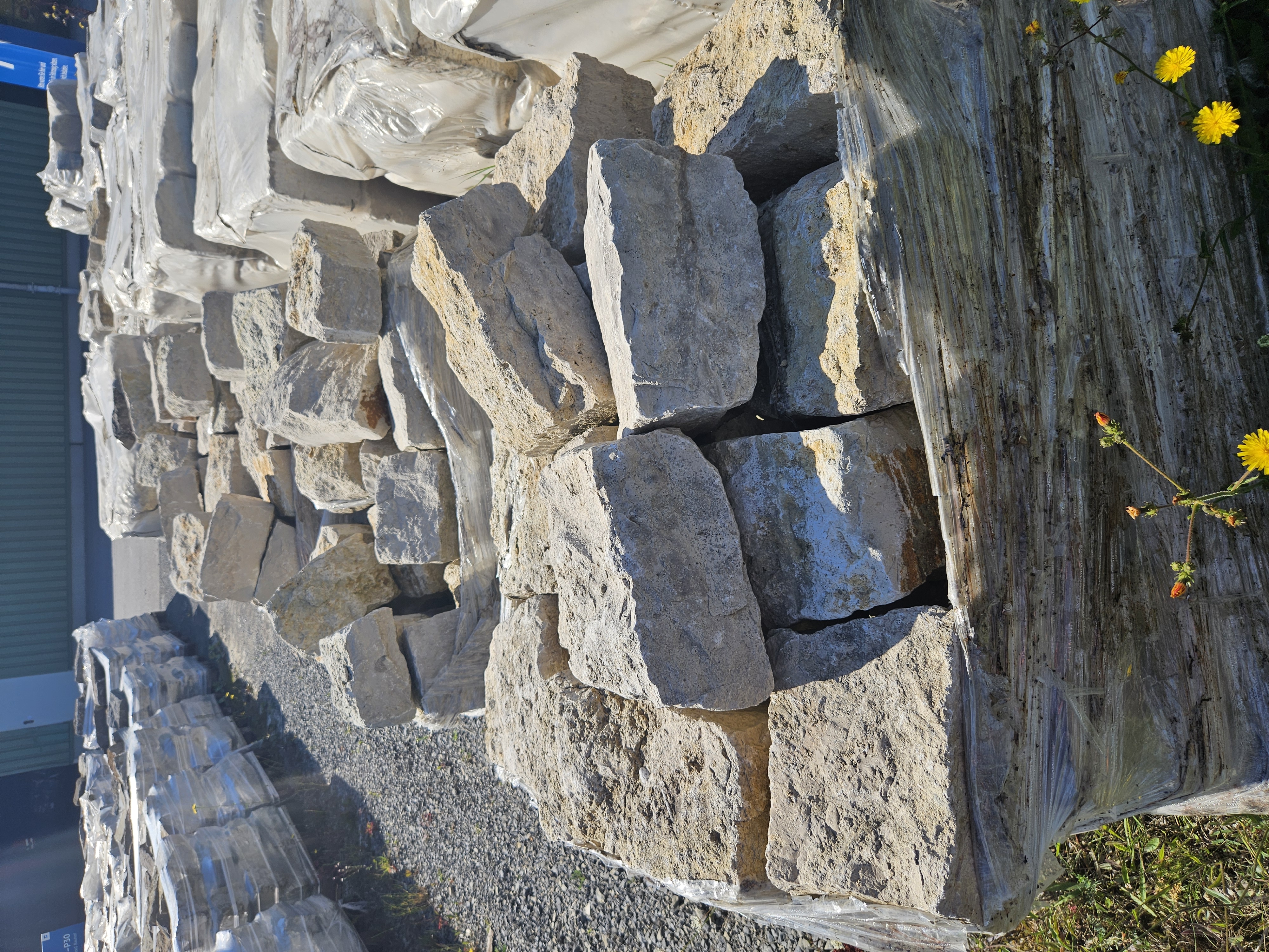 JURA-Kalkstein - Quadersteine gespalten - Größe S